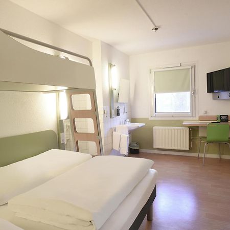B&B Hotel Rostock-Broderstorf Экстерьер фото