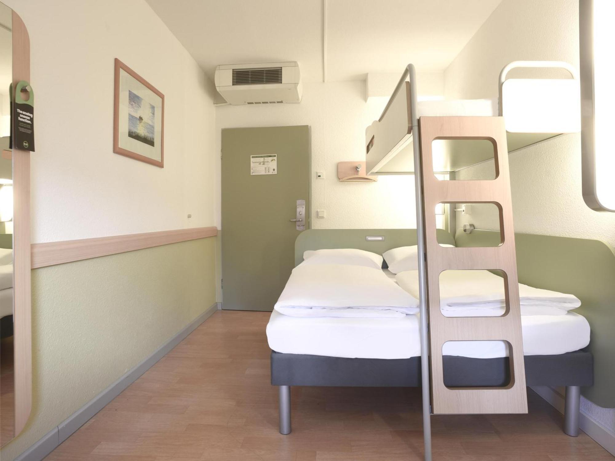 B&B Hotel Rostock-Broderstorf Экстерьер фото