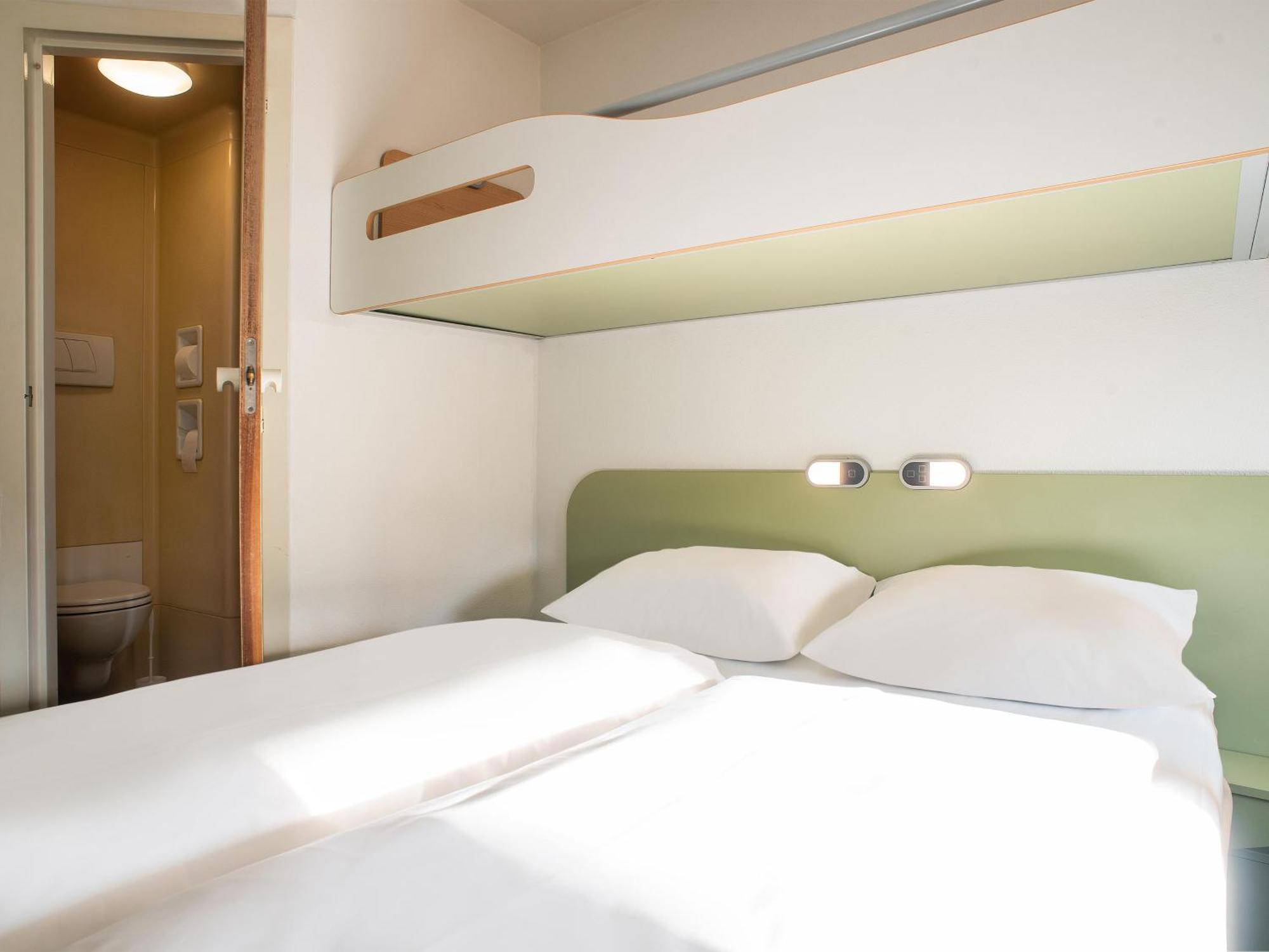 B&B Hotel Rostock-Broderstorf Экстерьер фото