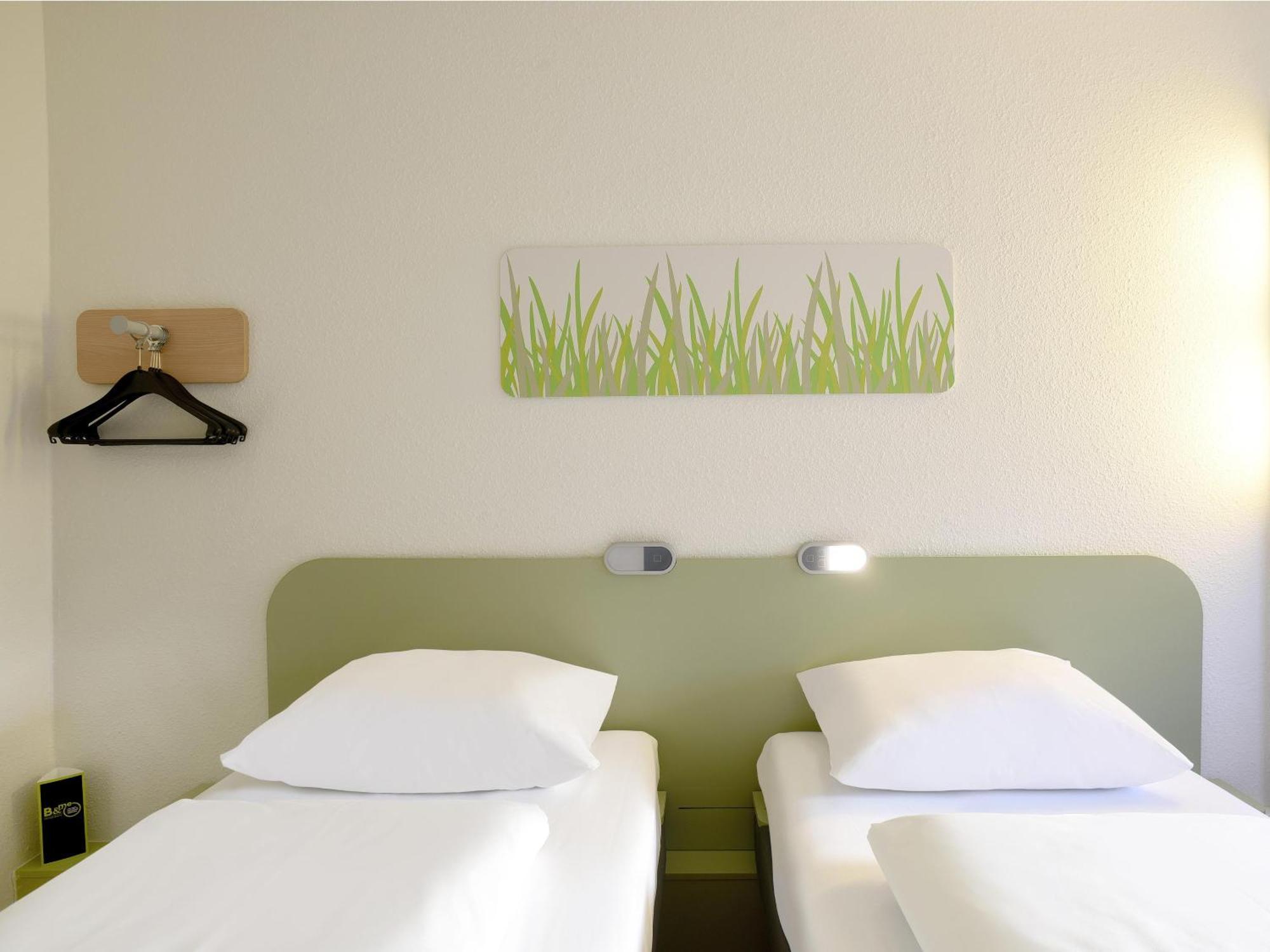 B&B Hotel Rostock-Broderstorf Экстерьер фото