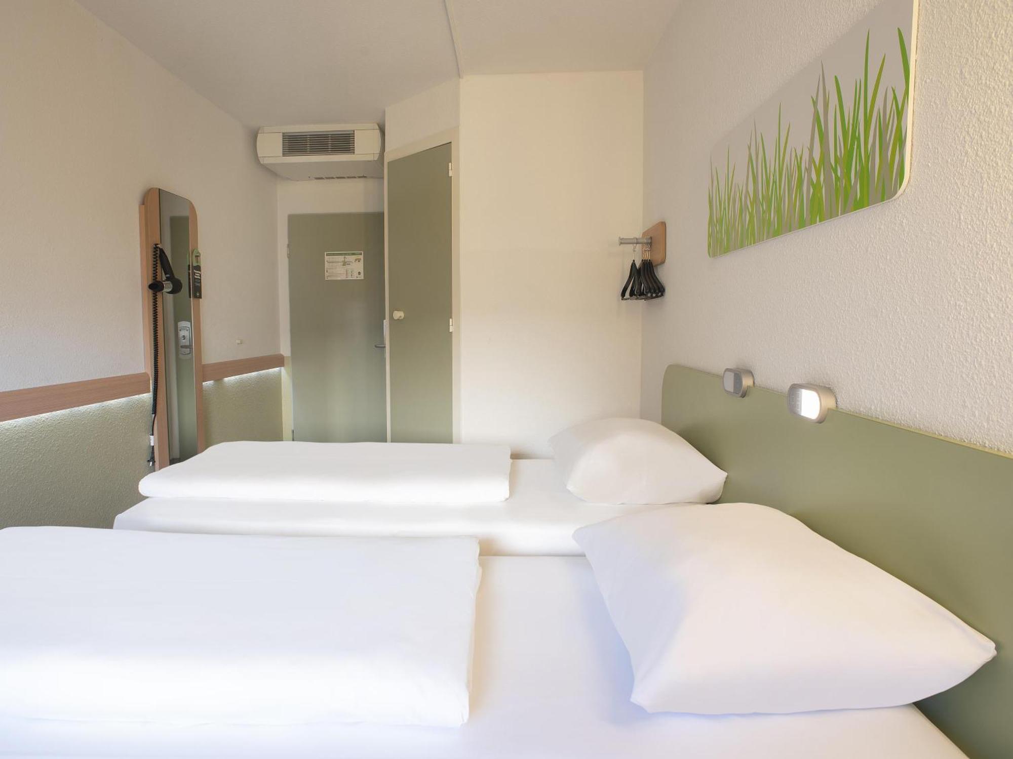 B&B Hotel Rostock-Broderstorf Экстерьер фото